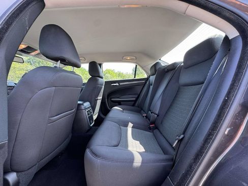 Used 2022 Chrysler 300 Touring w/ Sport Appearance Package RWD image 14