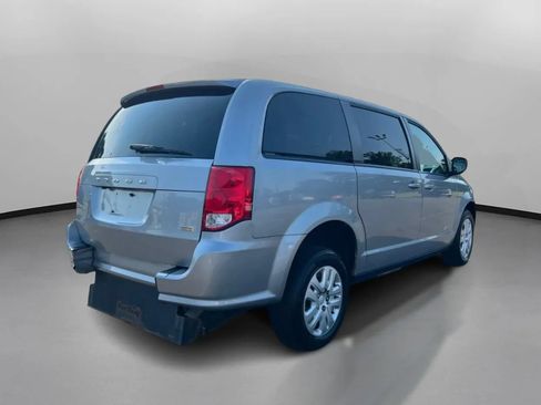 Used 2018 Dodge Grand Caravan SE w/ Power Convenience Group I FWD image 9