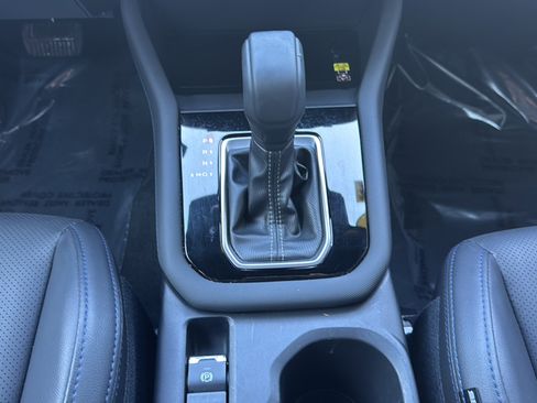 Used 2025 Subaru Forester Limited w/ Popular Package image 39