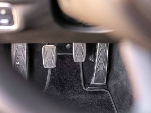 Used 2021 Aston Martin V8 Vantage Coupe RWD image 24