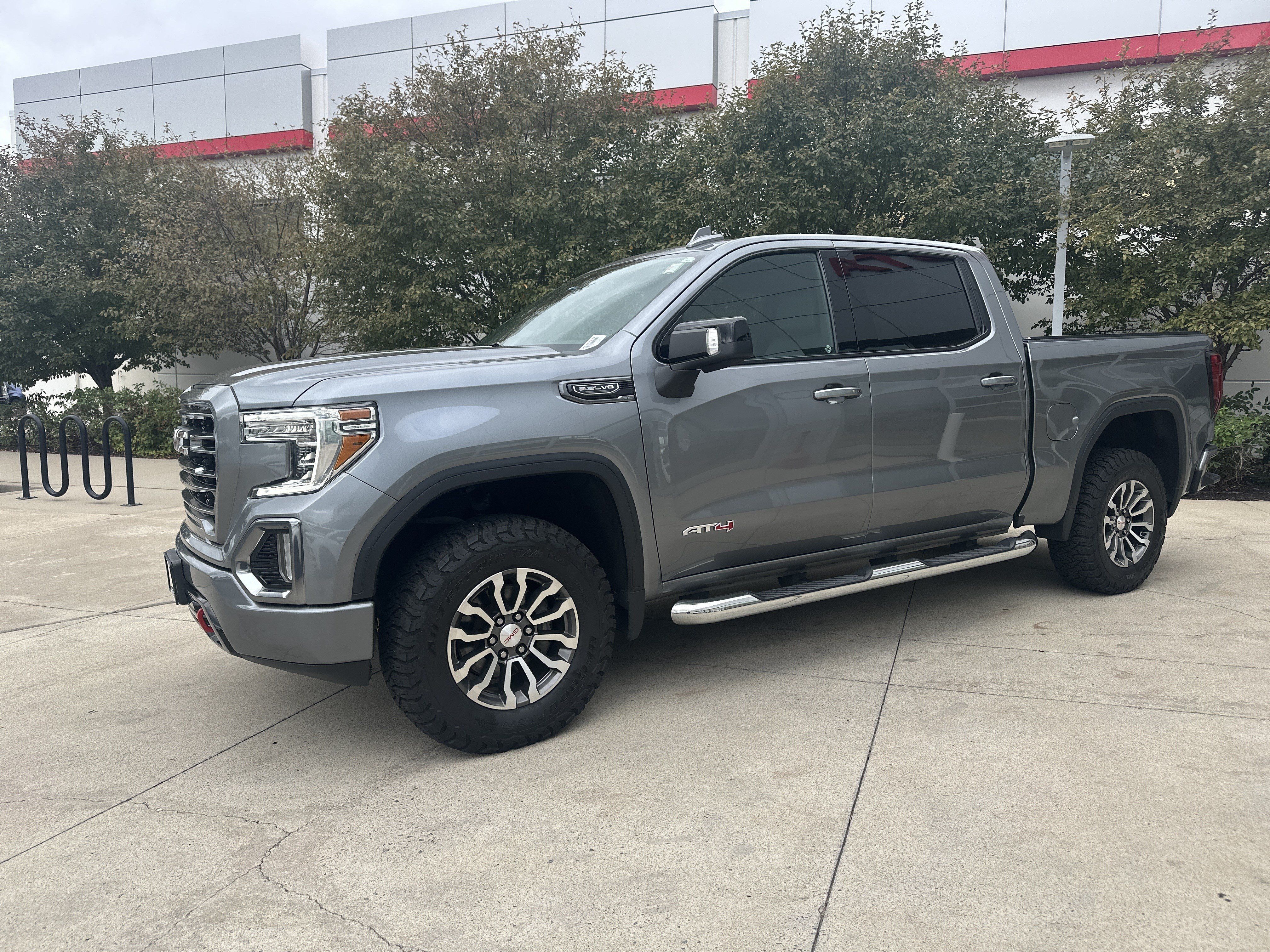 Used 2021 GMC Sierra 1500 AT4 w/ AT4 Preferred Package AWD/4WD image 3