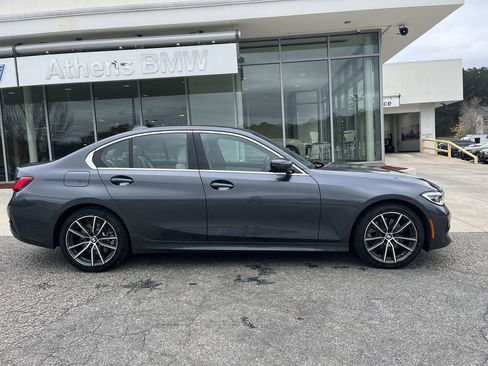 Used 2021 BMW 330i Sedan w/ Premium Package image 9