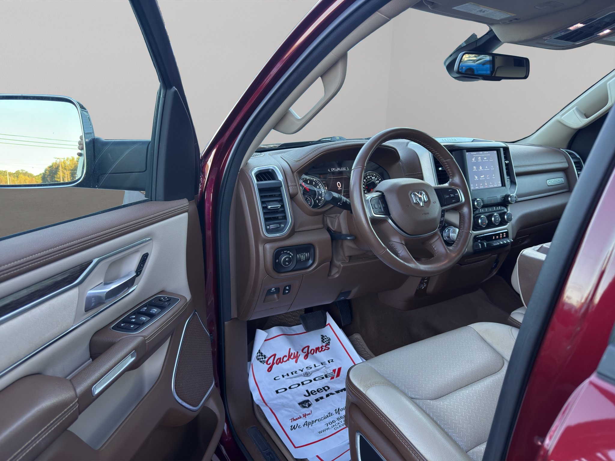Used 2020 RAM 1500 Laramie AWD/4WD image 5