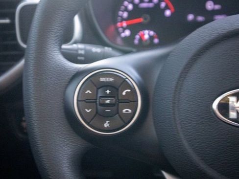 Used 2021 Kia Soul S image 12