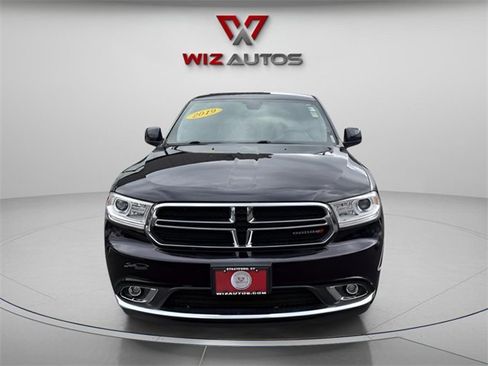 Used 2019 Dodge Durango SXT image 2