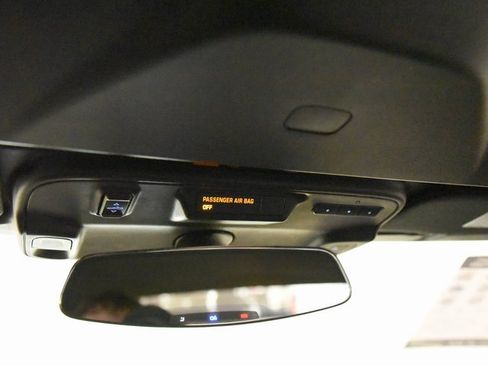 Used 2017 Chevrolet Camaro SS image 31