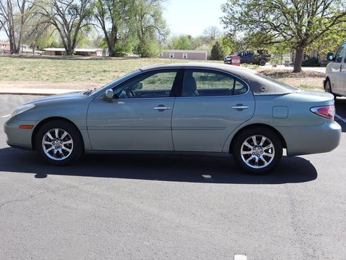 Used 2004 Lexus ES 330 FWD image 9