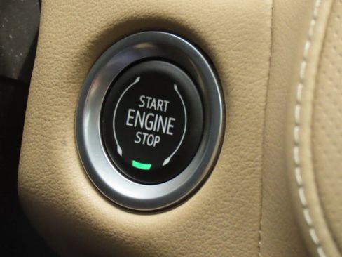 Used 2022 Chevrolet Tahoe Premier AWD/4WD image 29