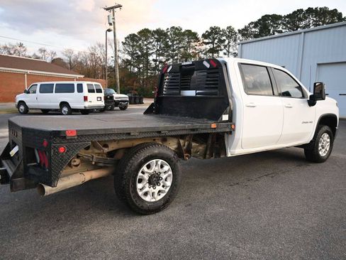 Used 2022 Chevrolet Silverado 2500 LT w/ Convenience Package image 8