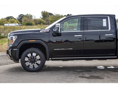 New 2026 GMC Sierra 2500 Denali w/ Denali Reserve Package image 44