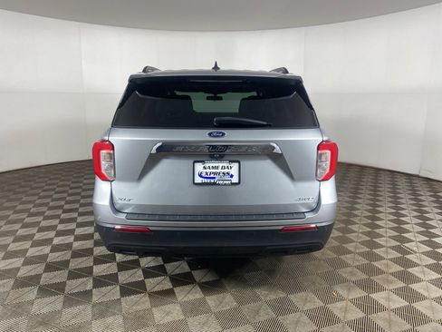 Used 2022 Ford Explorer XLT image 21