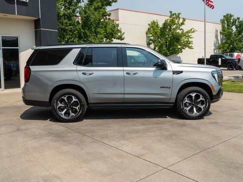 New 2026 GMC Yukon AT4 w/ AT4 Premium Plus Package AWD/4WD image 8