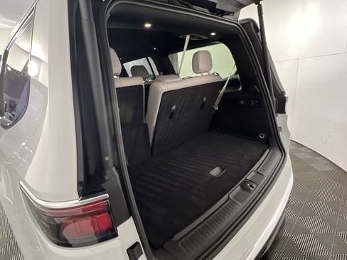 Used 2025 Jeep Wagoneer 4WD image 27