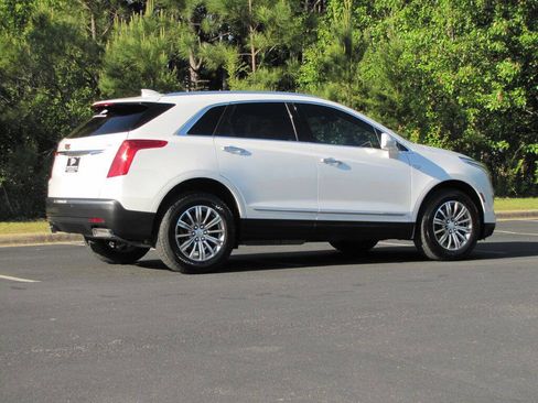 Used 2017 Cadillac XT5 Luxury image 6