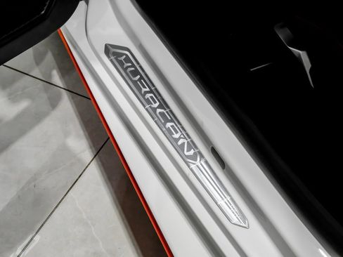 Used 2024 Lamborghini Huracan STO image 30