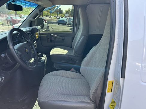 Used 2020 Chevrolet Express 2500 2500 3dr Cargo Van w/ Driver Convenience Package image 27