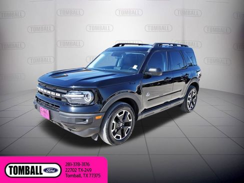 Used 2023 Ford Bronco Sport Outer Banks image 3