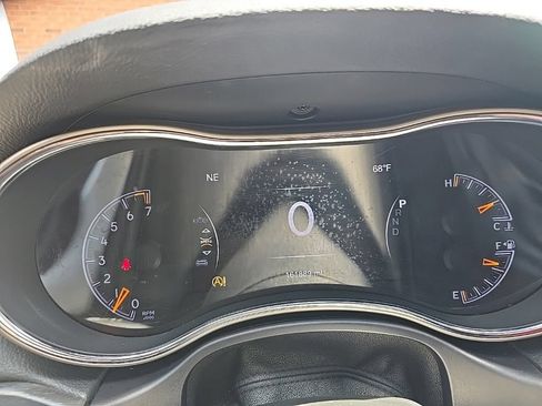 Used 2017 Jeep Grand Cherokee Limited AWD/4WD image 12