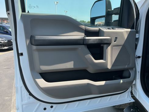 Used 2022 Ford F350 XL w/ STX Appearance Package AWD/4WD image 10