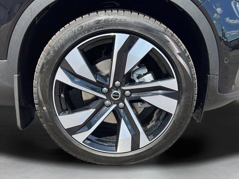 New 2026 Volvo XC40 B5 Plus w/ Climate Package AWD/4WD image 27