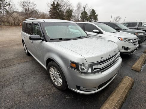 Used 2018 Ford Flex SEL w/ Equipment Group 202A image 4