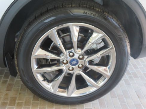 Used 2020 Ford Escape SEL AWD/4WD image 8