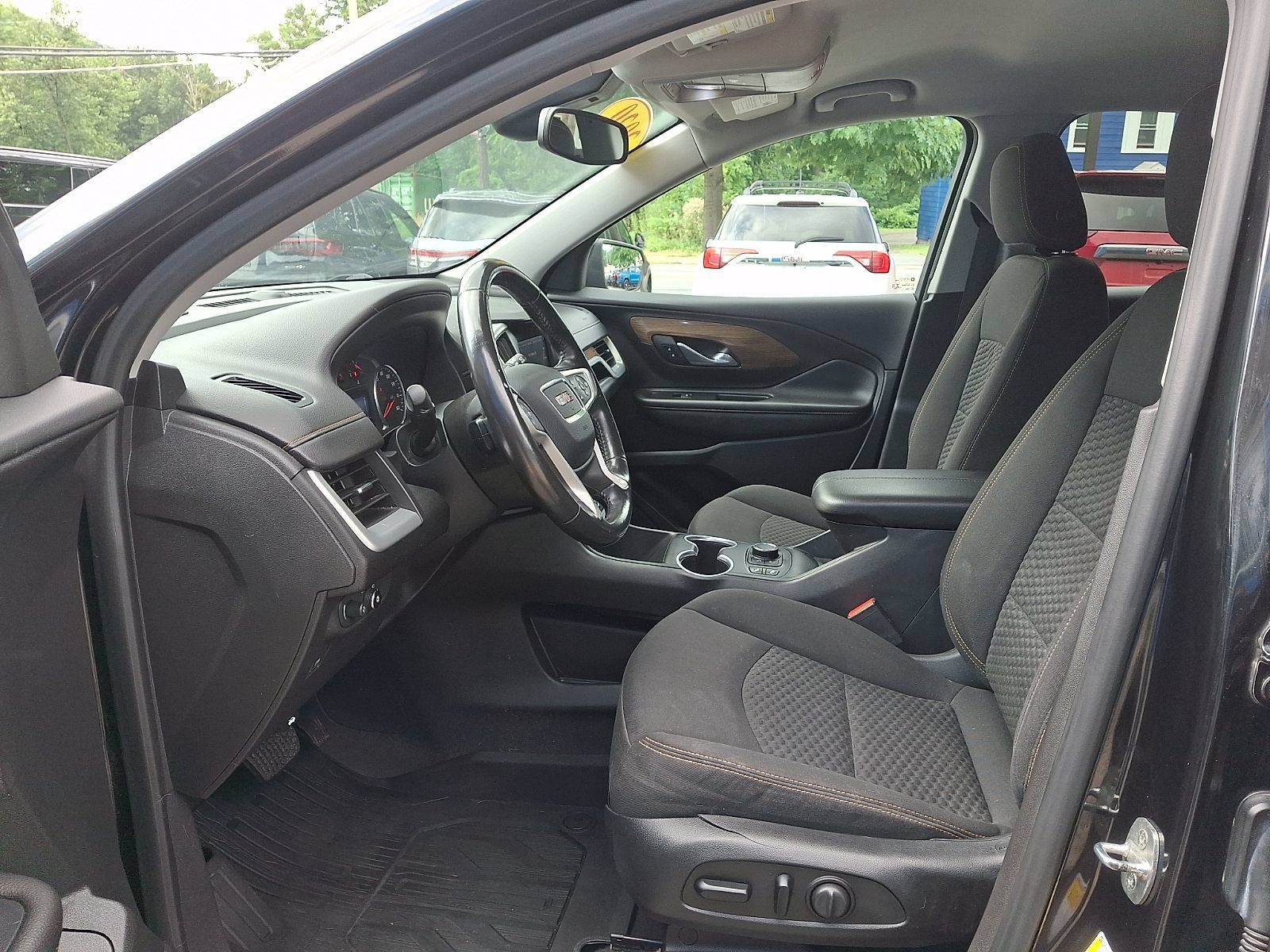 Used 2020 GMC Terrain SLE w/ Driver Convenience Package AWD/4WD image 13