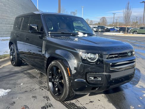 Certified 2024 Land Rover Defender 110 V8 image 30