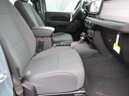 New 2026 Jeep Gladiator Sport AWD/4WD image 10