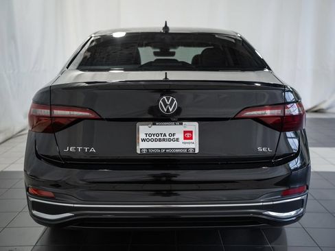 Used 2024 Volkswagen Jetta SEL FWD image 5
