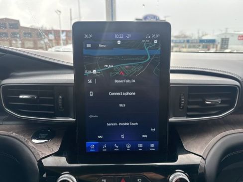 Used 2022 Ford Explorer Platinum w/ Technology Package image 15