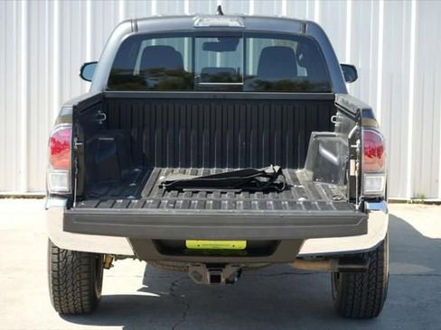 Used 2023 Toyota Tacoma TRD Off-Road image 5