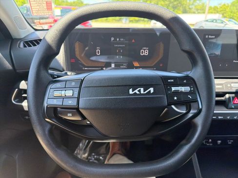 Used 2025 Kia K4 FWD image 19