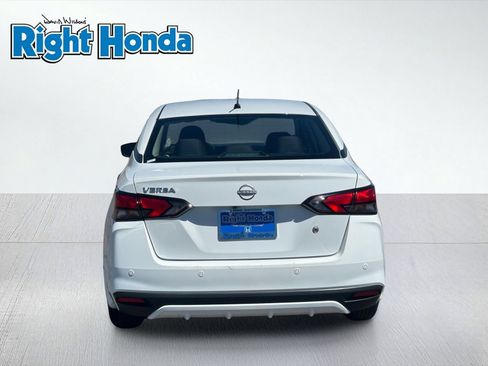 Used 2025 Nissan Versa S w/ Trunk Package FWD image 9
