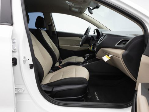 Used 2022 Hyundai Accent SE image 25