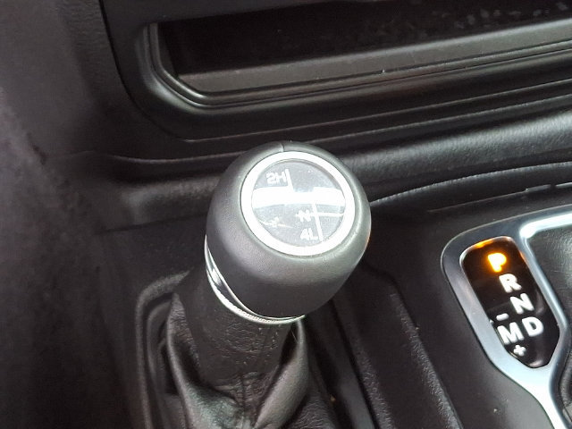 Used 2021 Jeep Wrangler Unlimited Sahara AWD/4WD image 17