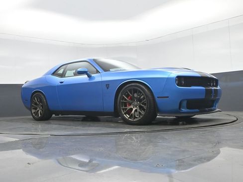 Used 2016 Dodge Challenger SRT Hellcat RWD image 52