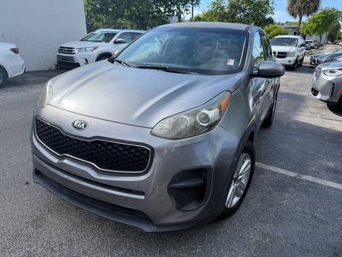 Used 2019 Kia Sportage LX FWD image 2
