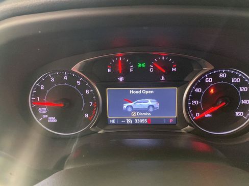 Used 2023 GMC Acadia SLT w/ LPO, Floor Liner Package FWD image 17