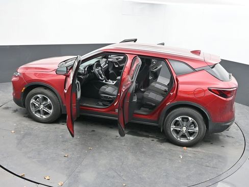 Used 2025 Chevrolet Blazer LT image 64