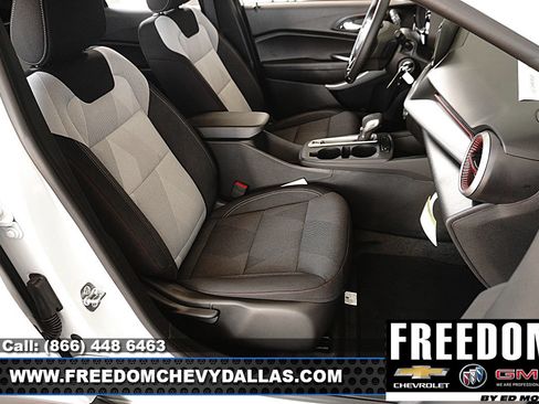 New 2026 Chevrolet Trax RS w/ Driver Confidence Package FWD image 15