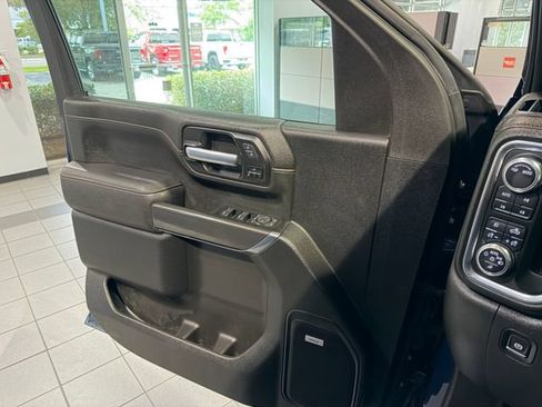 Used 2021 GMC Sierra 2500 AT4 w/ AT4 Premium Plus Package AWD/4WD image 28