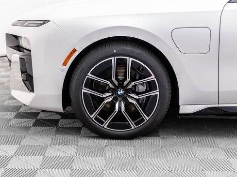 New 2025 BMW 750e xDrive AWD/4WD image 36
