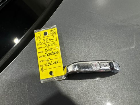 Used 2025 Kia Sportage LX image 41