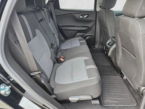 Used 2025 Chevrolet Blazer LT AWD/4WD image 19