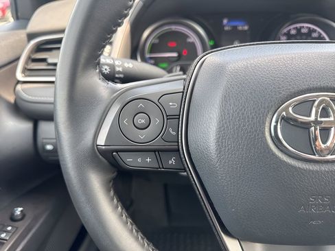 Used 2023 Toyota Camry SE w/ Convenience Package image 14