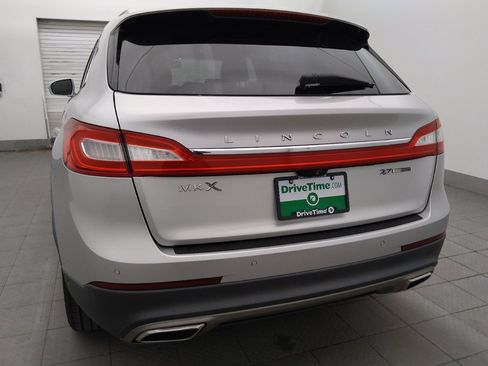 Used 2016 Lincoln MKX Reserve w/ Luxury Package FWD image 6