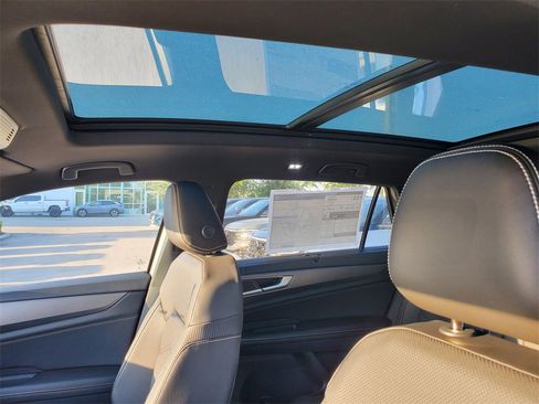 New 2026 Volkswagen Atlas Cross Sport SE image 8