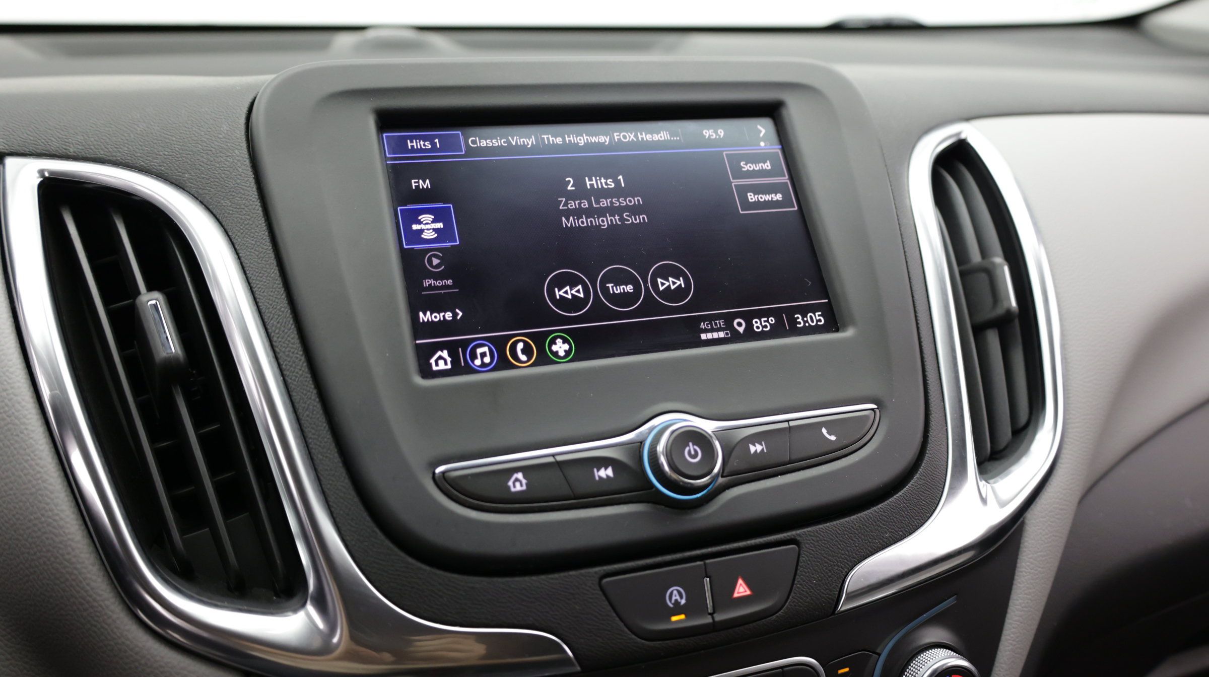 Used 2024 Chevrolet Equinox LS FWD image 22