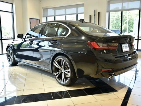 Used 2022 BMW 330i xDrive Sedan w/ Premium Package AWD/4WD image 4
